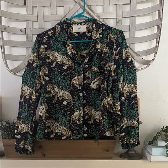 Printfresh Black and Green Leopard Print Pajama Top - Picture 1 of 5